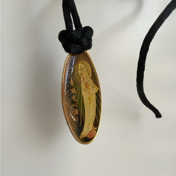 New vintage Quan Yin / Kwan Yin pendant necklace - Picture 10 of 13